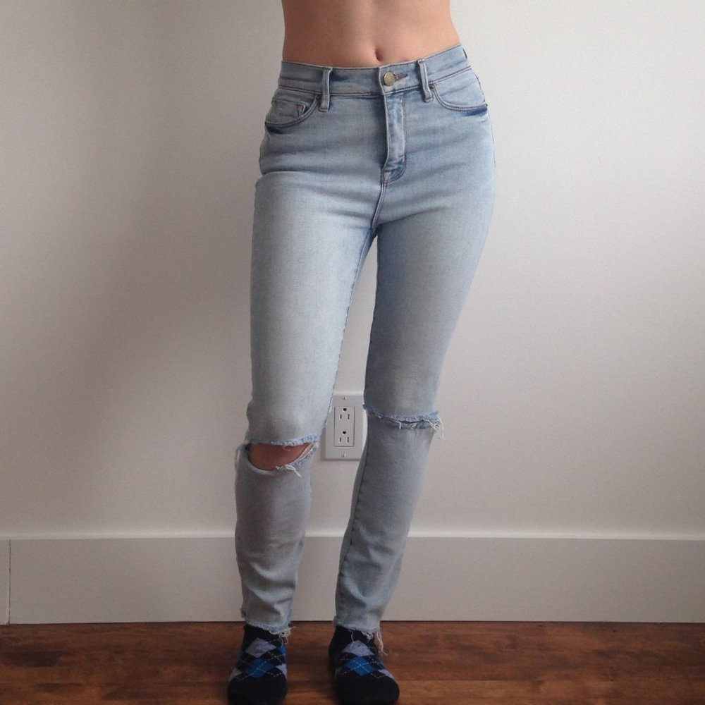 BDG - Light Wash Distressed High Rise Skinny Jeans